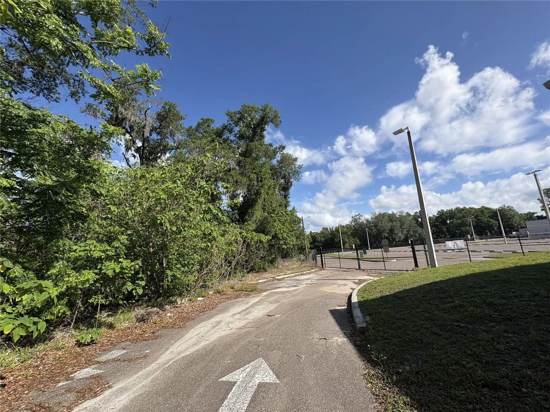 14527 13th Street Dade City FL 33523