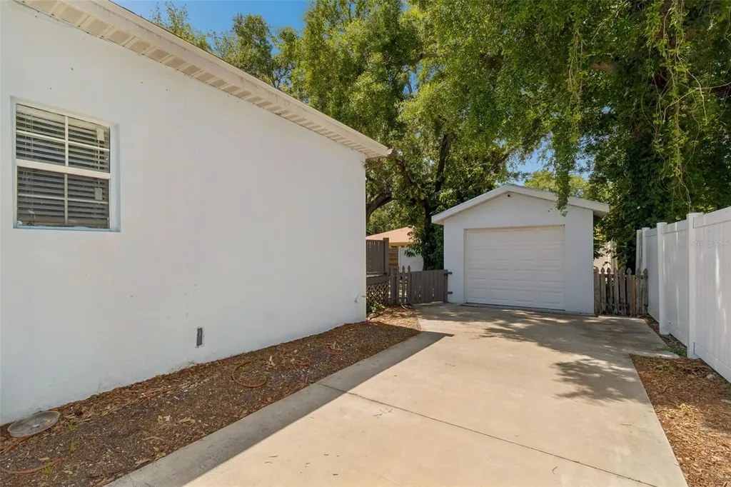 2801 S Manhattan Avenue Tampa FL 33629