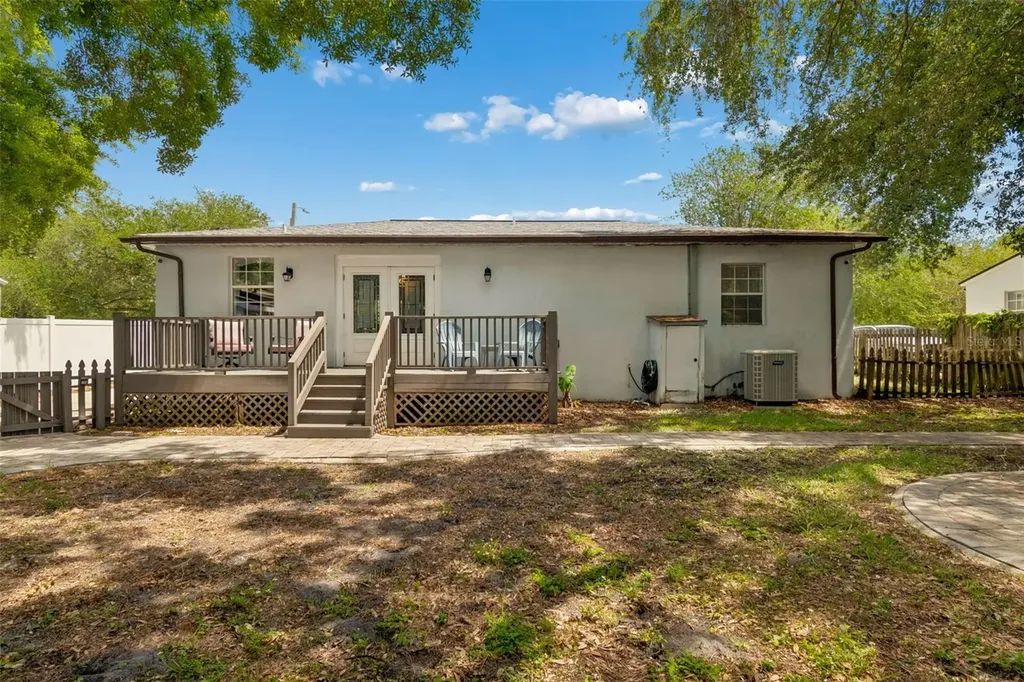 2801 S Manhattan Avenue Tampa FL 33629