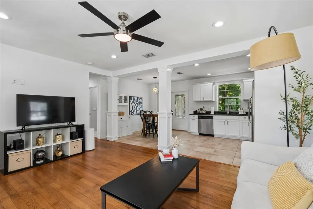 2801 S Manhattan Avenue Tampa FL 33629