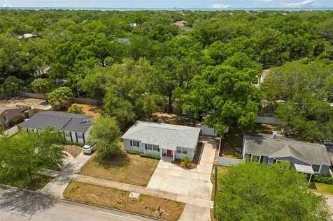 2801 S Manhattan Avenue Tampa FL 33629