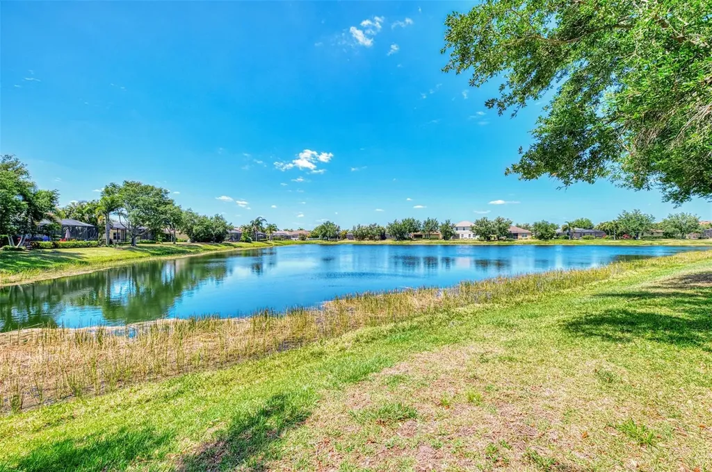 5008 Mission Park Lane Bradenton FL 34211