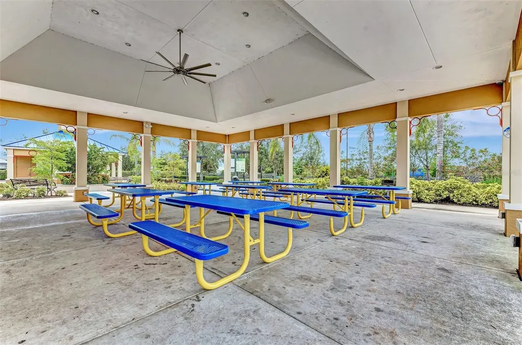 5008 Mission Park Lane Bradenton FL 34211