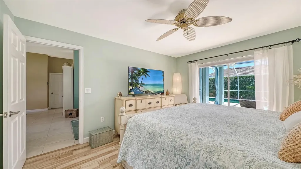 3728 71st Terrace E Sarasota FL 34243