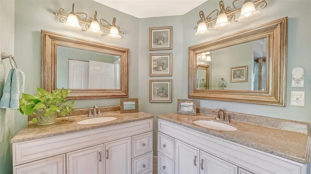 3728 71st Terrace E Sarasota FL 34243