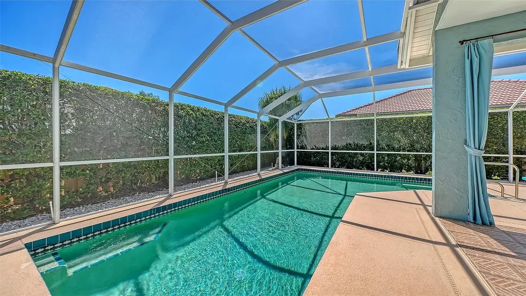 3728 71st Terrace E Sarasota FL 34243