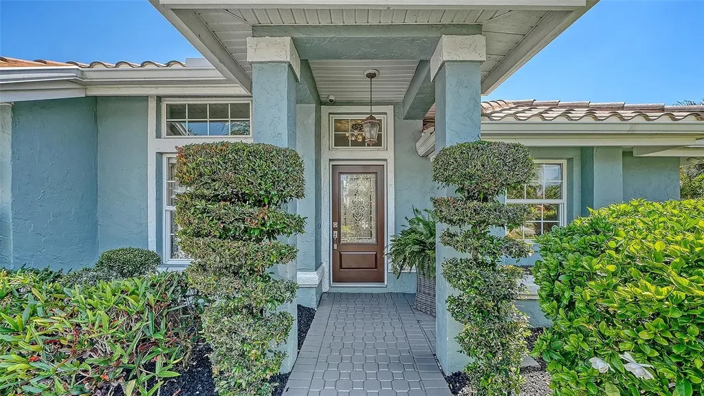 3728 71st Terrace E Sarasota FL 34243