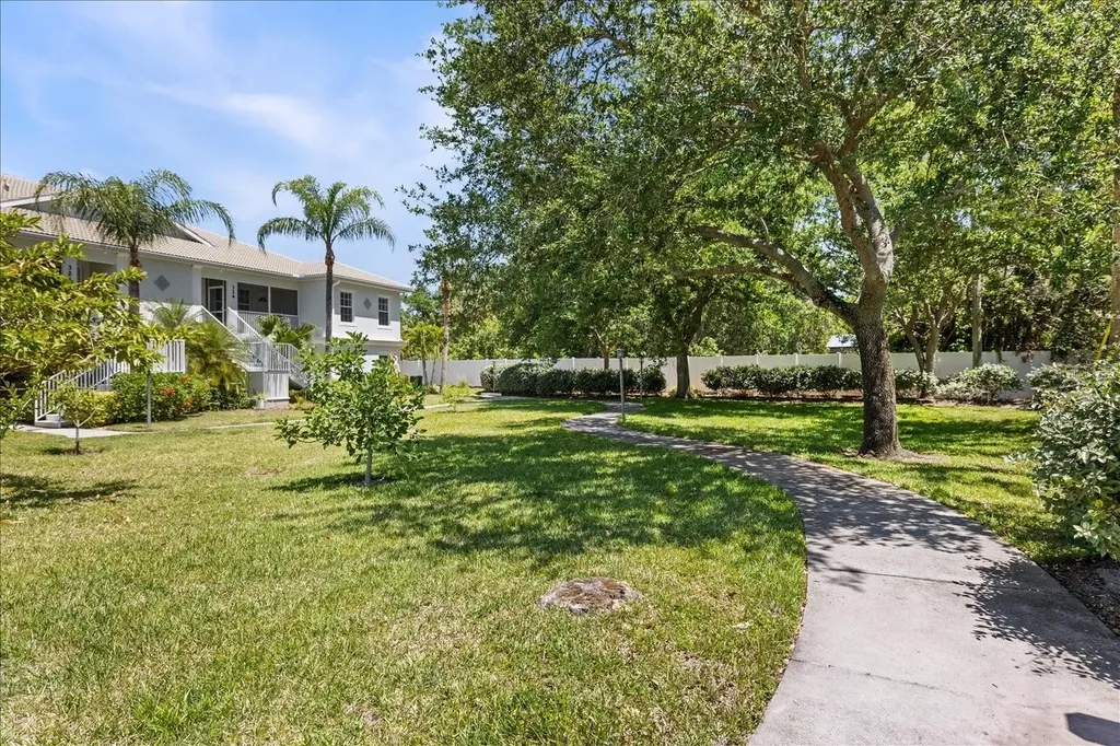 300 Gardens Edge Drive Venice FL 34285