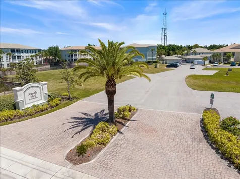 300 Gardens Edge Drive Venice FL 34285