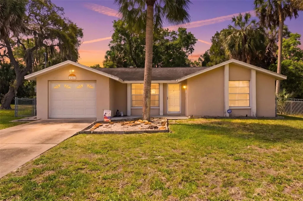 8704 Long Boat Lane Hudson FL 34667