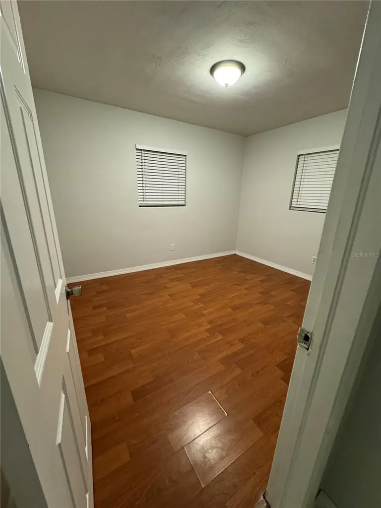 121 33rd Avenue E Bradenton FL 34208