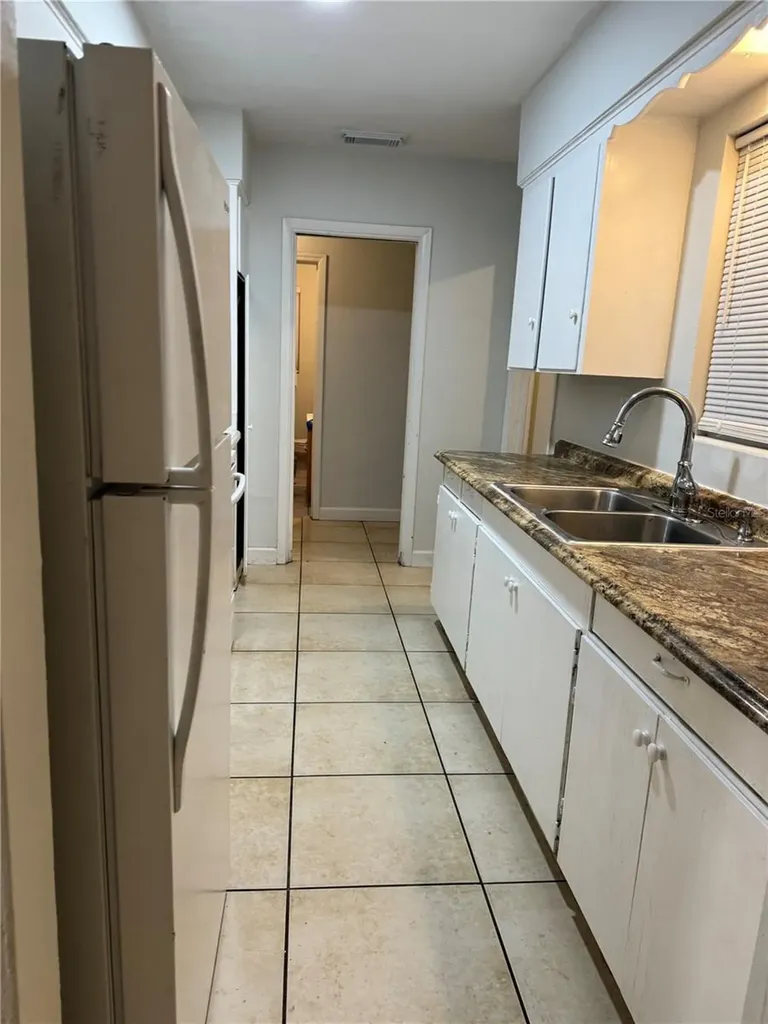 121 33rd Avenue E Bradenton FL 34208