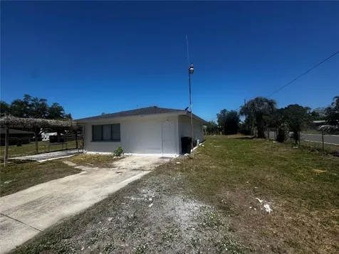 121 33rd Avenue E Bradenton FL 34208