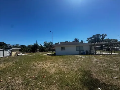121 33rd Avenue E Bradenton FL 34208