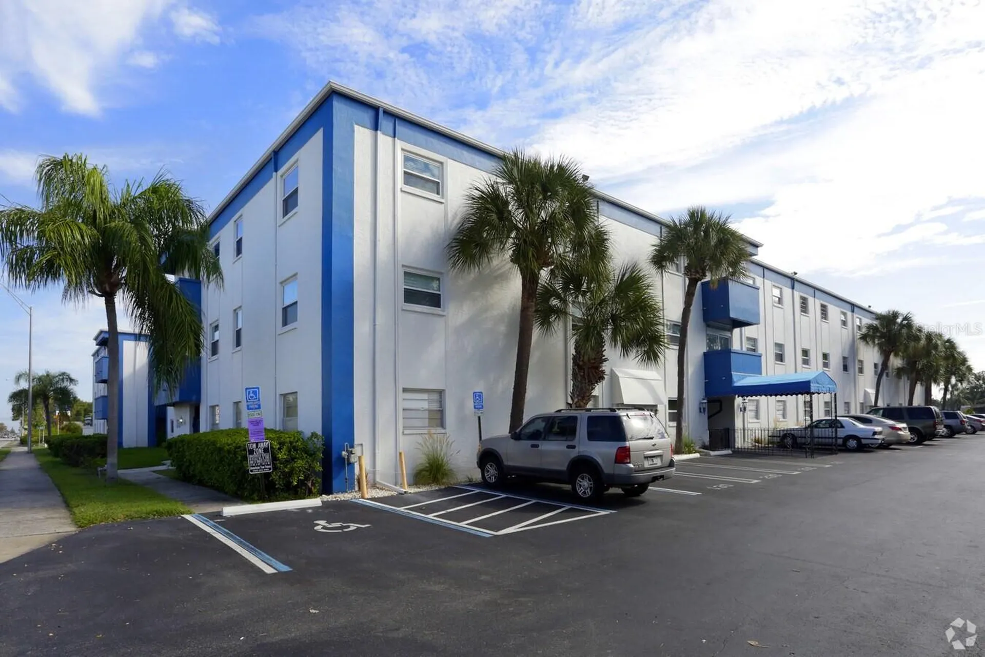 350 79th Avenue N St Petersburg FL 33702