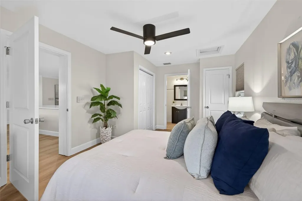 413 43rd Avenue NE St Petersburg FL 33703