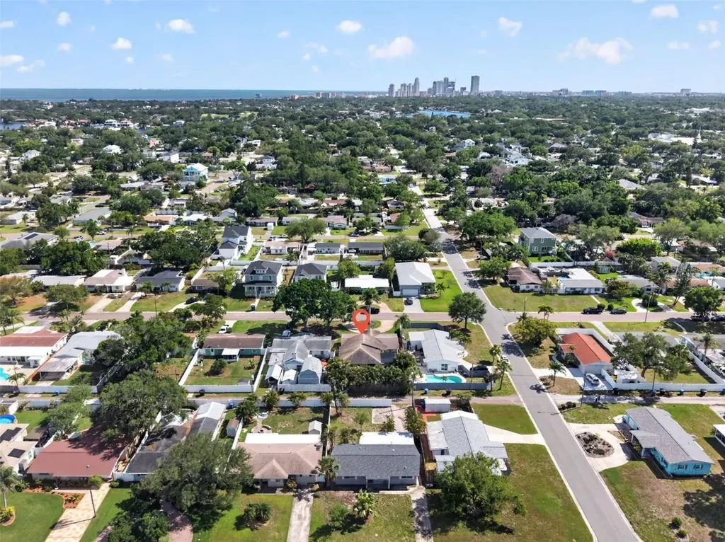413 43rd Avenue NE St Petersburg FL 33703