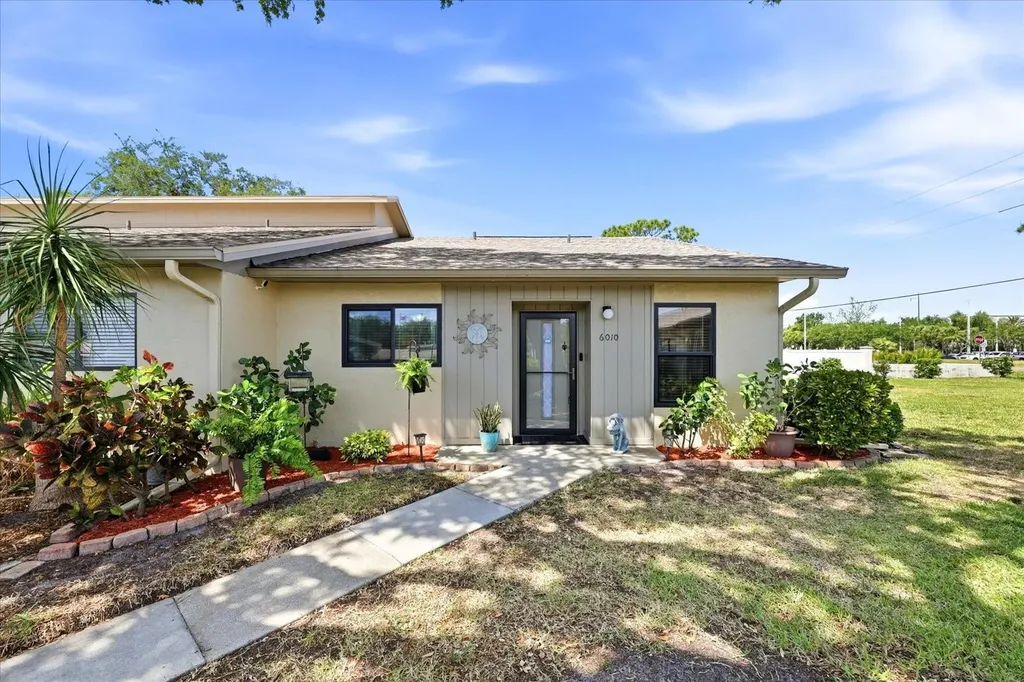 6010 28th Street W Bradenton FL 34207