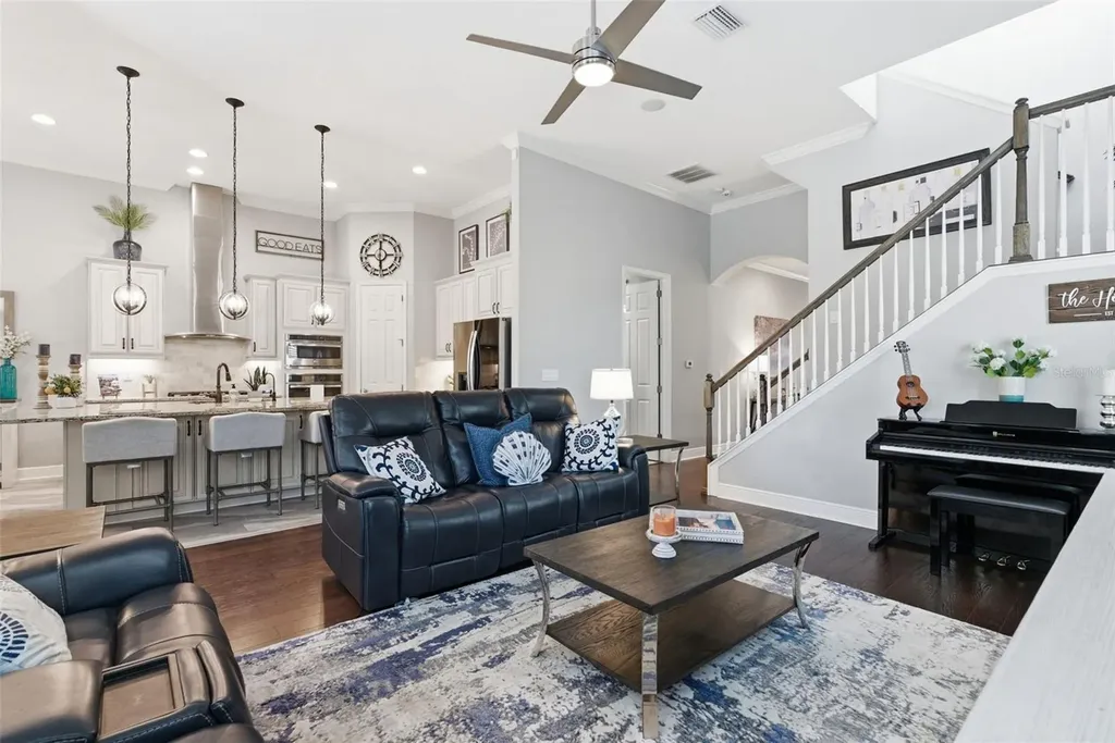 624 Winterside Drive Apollo Beach FL 33572