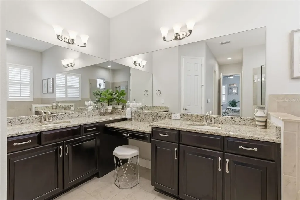 624 Winterside Drive Apollo Beach FL 33572