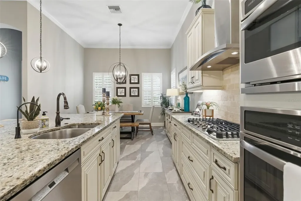 624 Winterside Drive Apollo Beach FL 33572