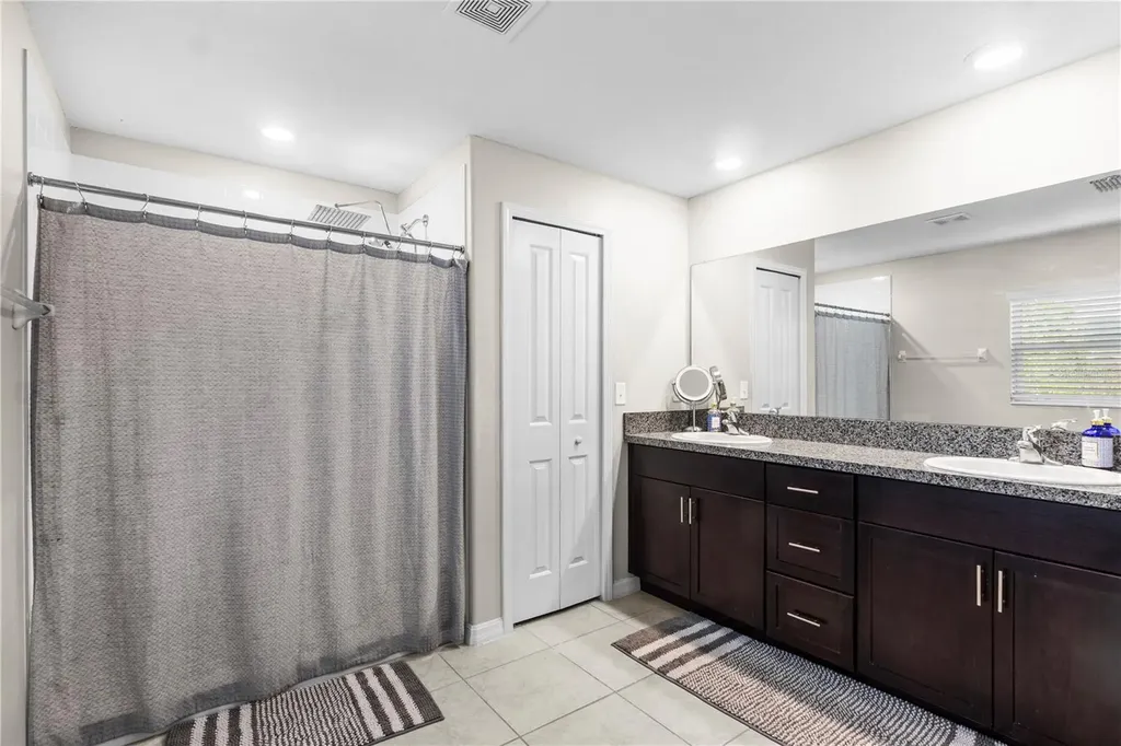 13525 Willow Bluestar Loop Riverview FL 33579