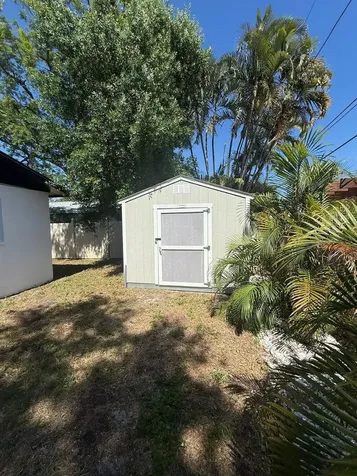 1842 Maryland Avenue NE St Petersburg FL 33703