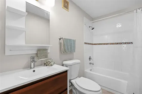 101 Calle Esmeralda, Cielo Dorado Village Vega Alta PR 00692