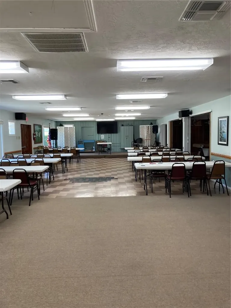 4333 72nd Street N St Petersburg FL 33709