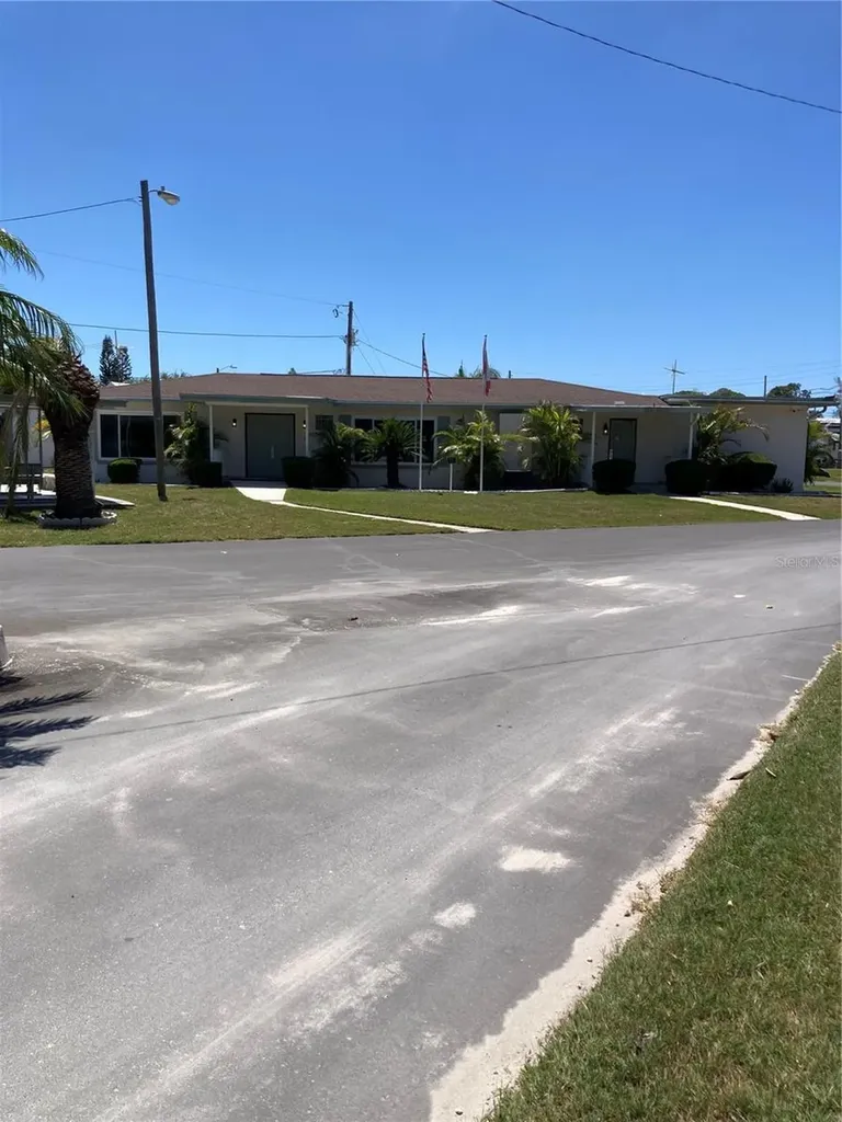 4333 72nd Street N St Petersburg FL 33709