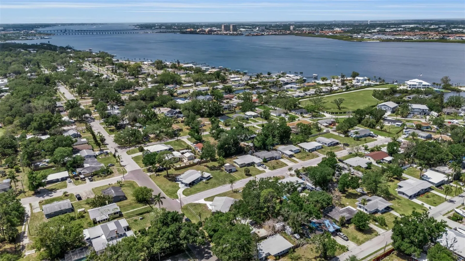 2317 2nd Avenue E Bradenton FL 34208