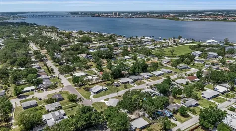 2317 2nd Avenue E Bradenton FL 34208