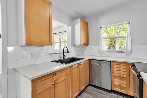 2317 2nd Avenue E Bradenton FL 34208