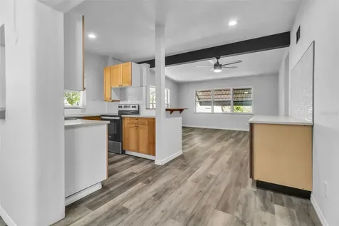 2317 2nd Avenue E Bradenton FL 34208