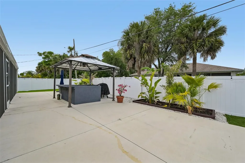 18142 Griffen Avenue Port Charlotte FL 33948