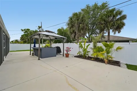 18142 Griffen Avenue Port Charlotte FL 33948