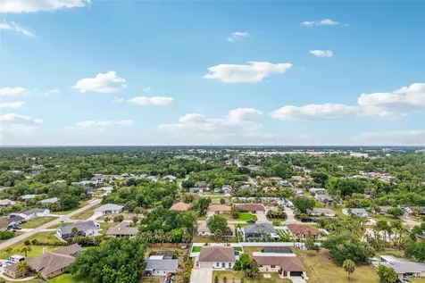 18142 Griffen Avenue Port Charlotte FL 33948