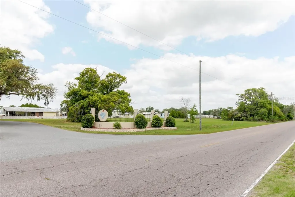 5407 Dean Dairy Road Zephyrhills FL 33541