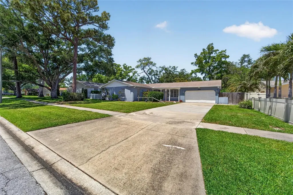 1894 Oakdale Lane N Clearwater FL 33764