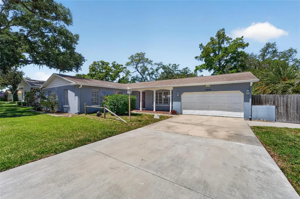 1894 Oakdale Lane N Clearwater FL 33764