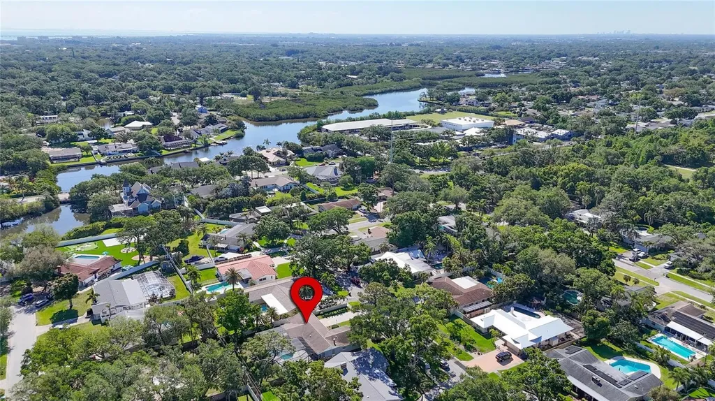 1894 Oakdale Lane N Clearwater FL 33764