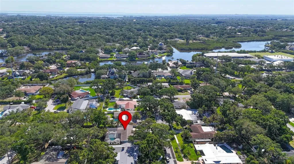 1894 Oakdale Lane N Clearwater FL 33764