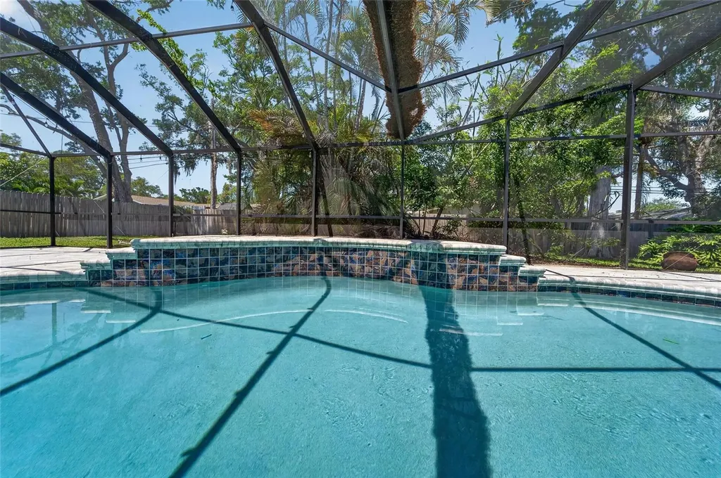 1894 Oakdale Lane N Clearwater FL 33764