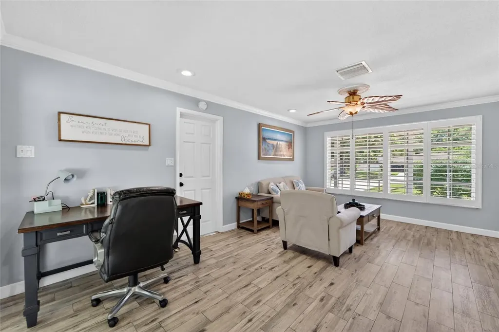 1894 Oakdale Lane N Clearwater FL 33764