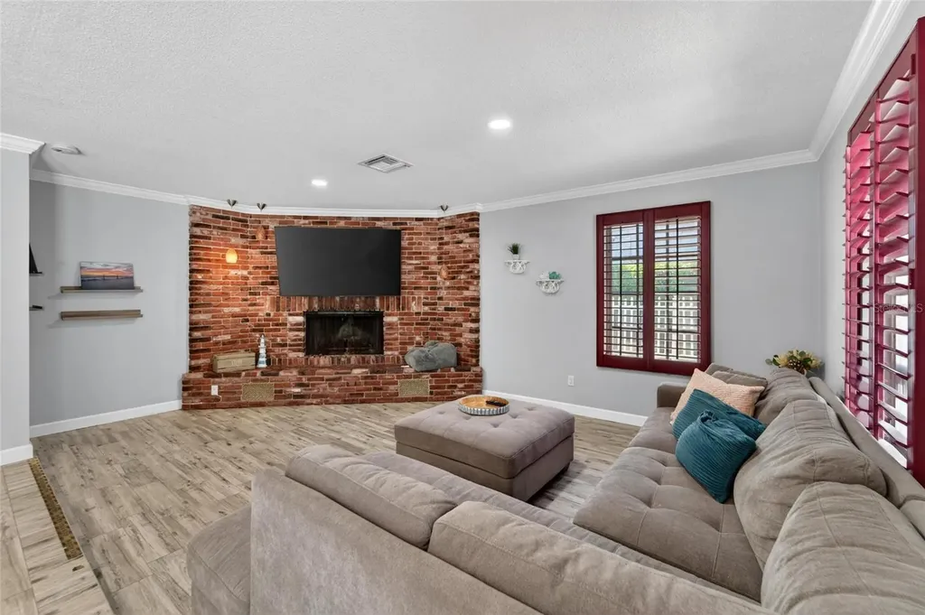 1894 Oakdale Lane N Clearwater FL 33764