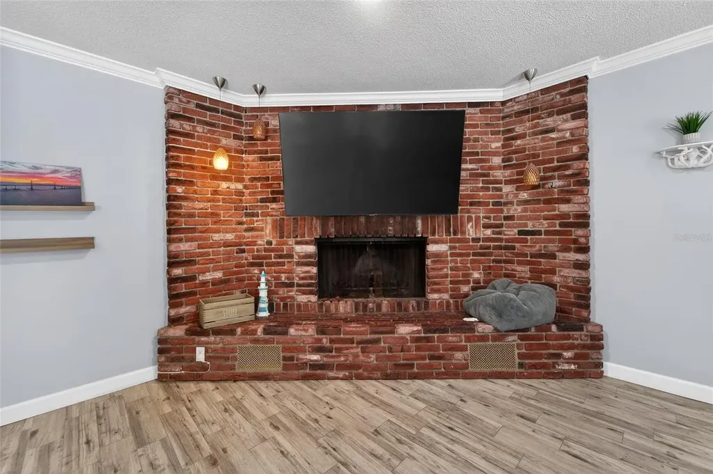 1894 Oakdale Lane N Clearwater FL 33764