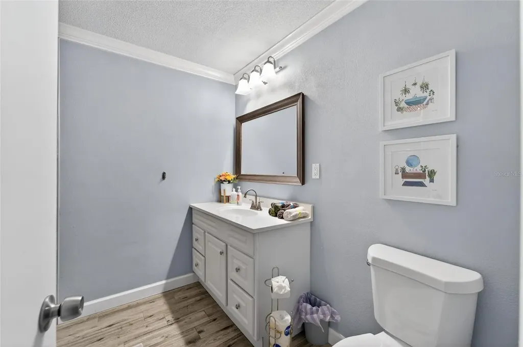 1894 Oakdale Lane N Clearwater FL 33764
