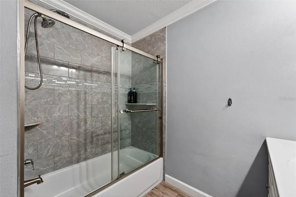 1894 Oakdale Lane N Clearwater FL 33764