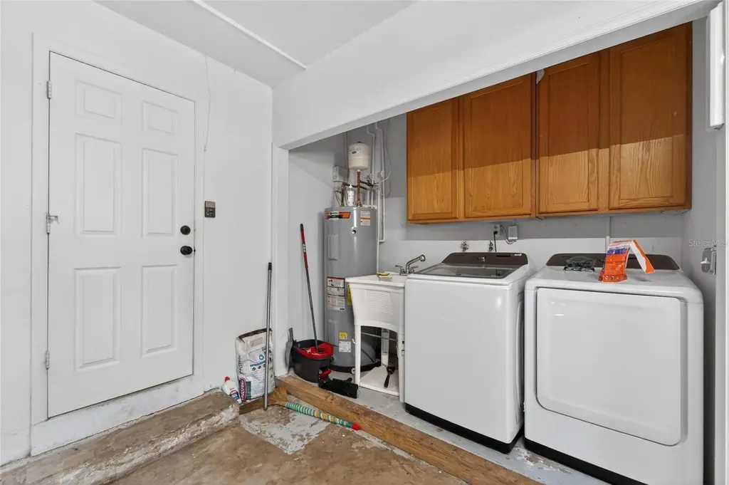 1894 Oakdale Lane N Clearwater FL 33764