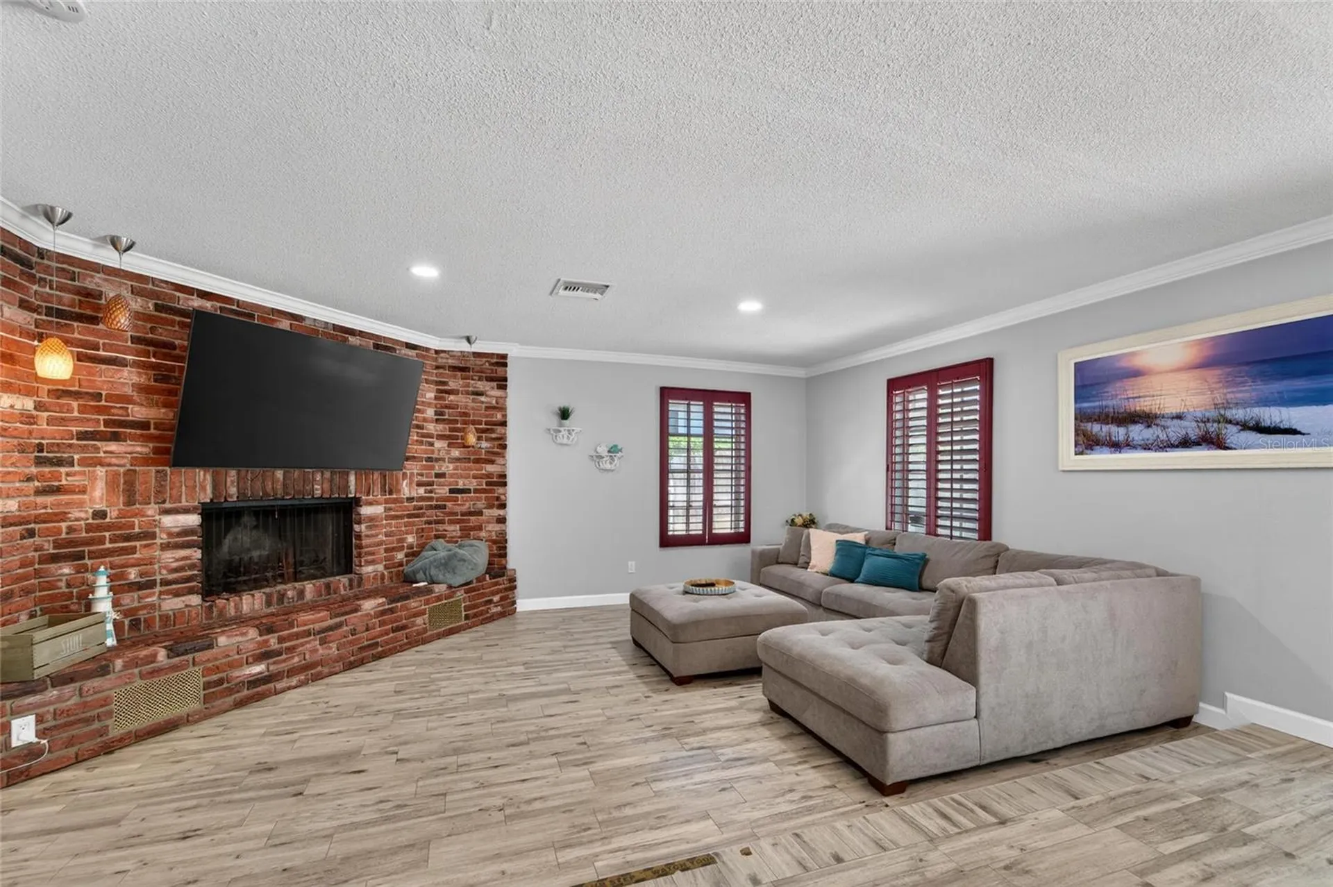 1894 Oakdale Lane N Clearwater FL 33764